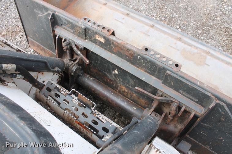image for item DD5311 2014 Bobcat T870 skid steer