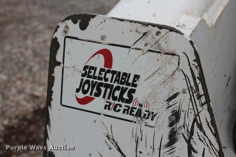 image for item DD5311 2014 Bobcat T870 skid steer