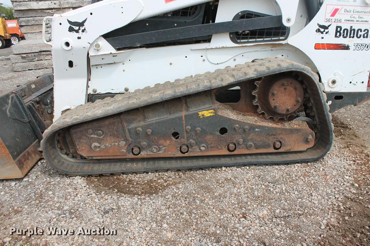 image for item DD5311 2014 Bobcat T870 skid steer