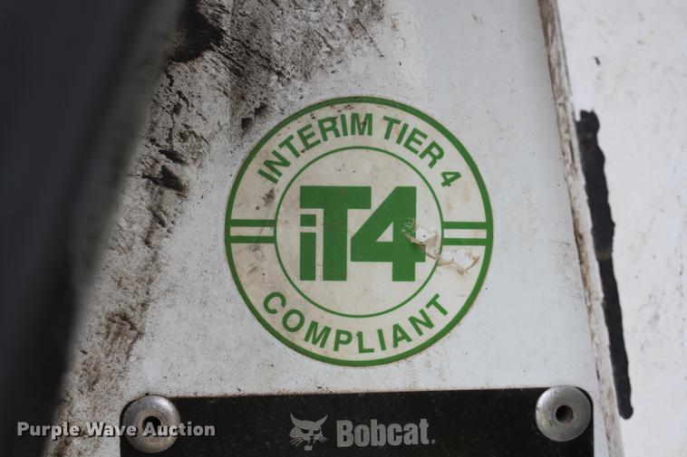 image for item DD5311 2014 Bobcat T870 skid steer