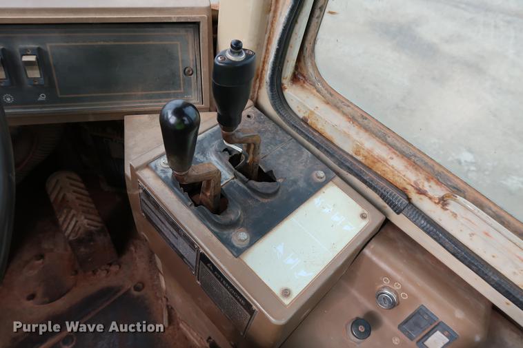 image for item DD5316 1993 Caterpillar 936F wheel loader