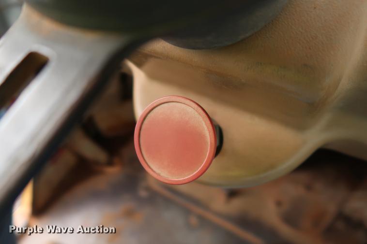 image for item DD5316 1993 Caterpillar 936F wheel loader