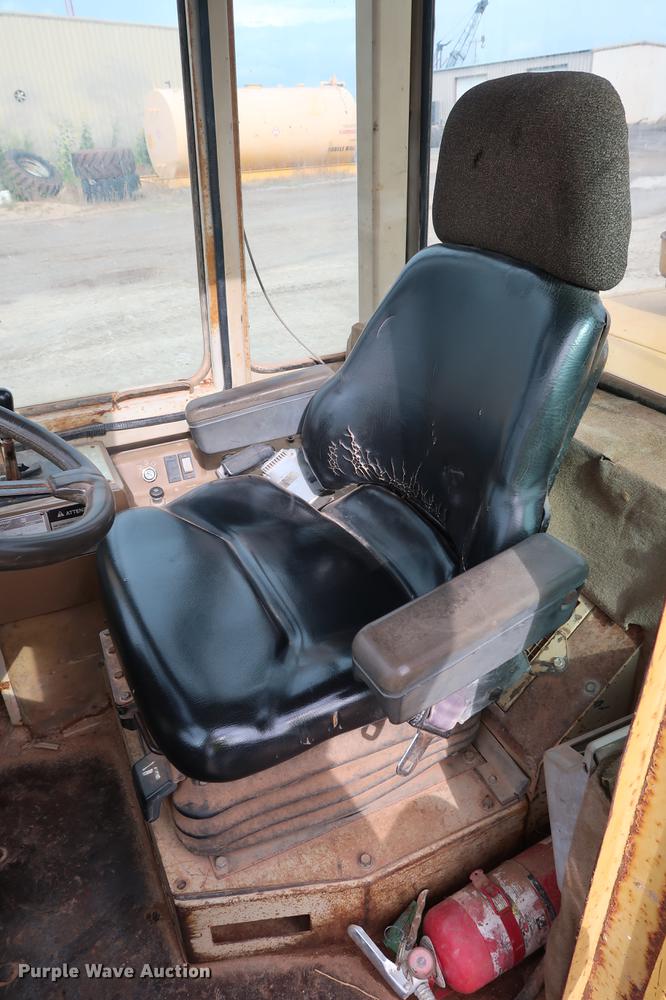 image for item DD5316 1993 Caterpillar 936F wheel loader