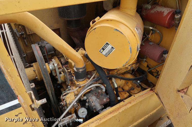 image for item DD5316 1993 Caterpillar 936F wheel loader