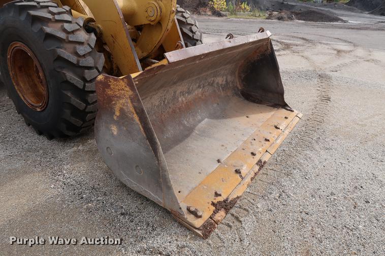 image for item DD5316 1993 Caterpillar 936F wheel loader