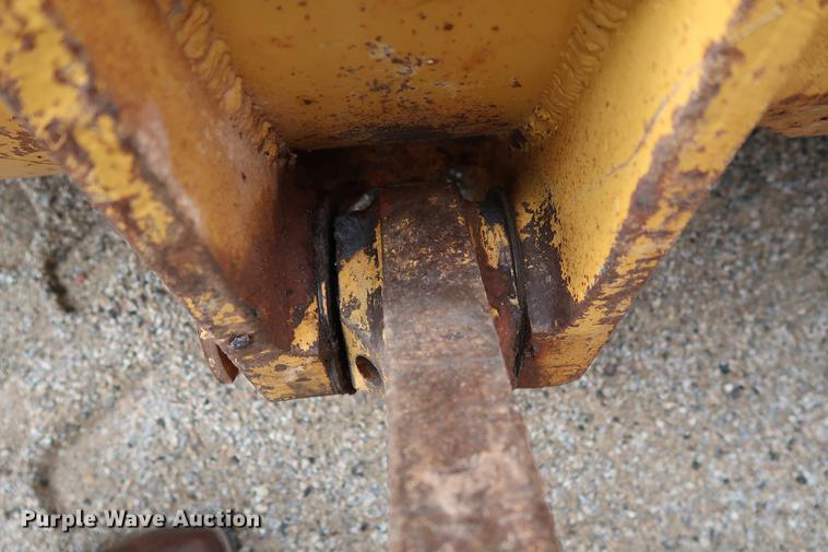 image for item DD5316 1993 Caterpillar 936F wheel loader