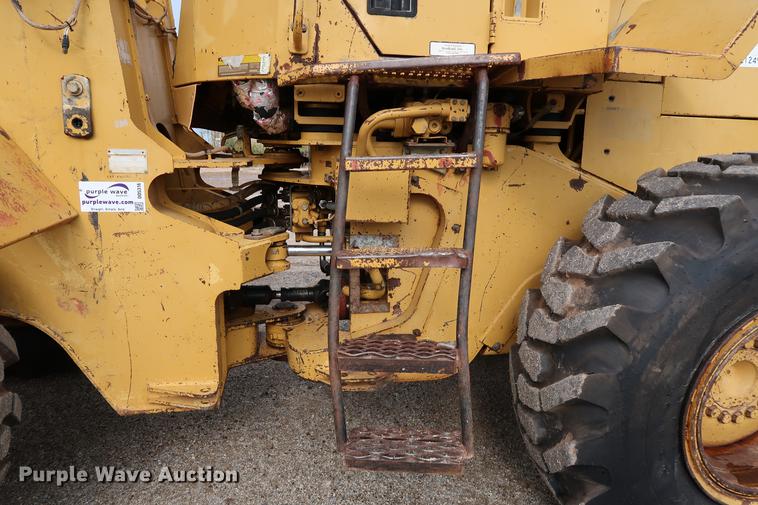image for item DD5316 1993 Caterpillar 936F wheel loader