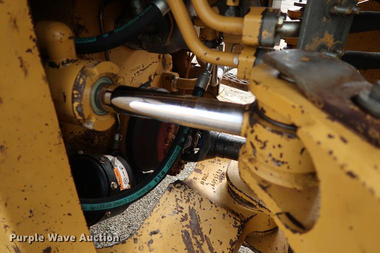 image for item DD5316 1993 Caterpillar 936F wheel loader