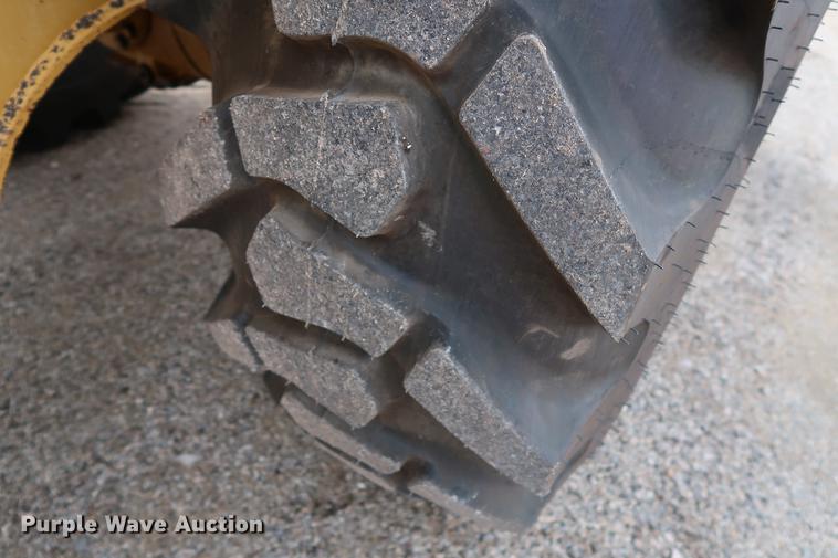 image for item DD5316 1993 Caterpillar 936F wheel loader