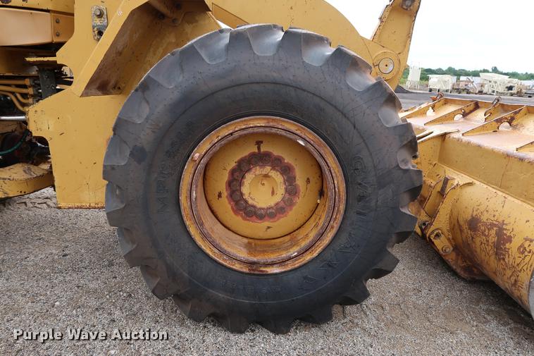 image for item DD5316 1993 Caterpillar 936F wheel loader