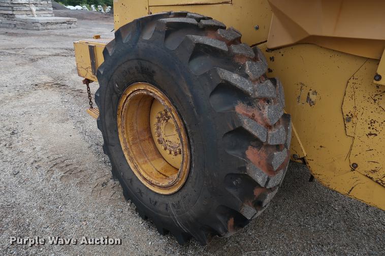 image for item DD5316 1993 Caterpillar 936F wheel loader
