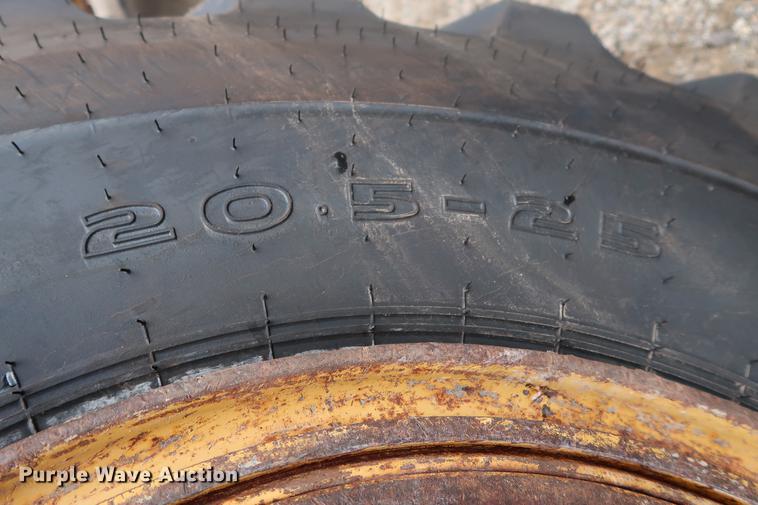 image for item DD5316 1993 Caterpillar 936F wheel loader