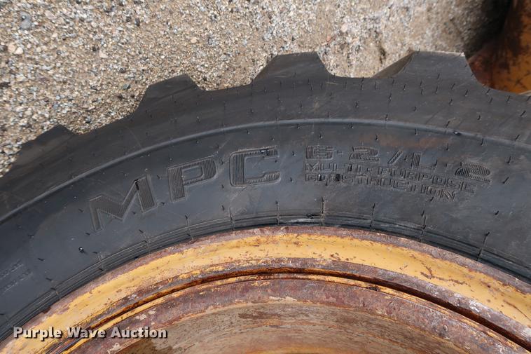 image for item DD5316 1993 Caterpillar 936F wheel loader