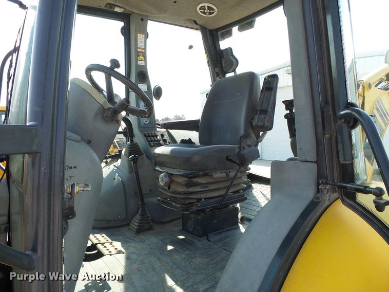 image for item DD5841 2006 Komatsu WB146 backhoe