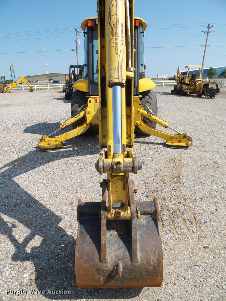 image for item DD5841 2006 Komatsu WB146 backhoe