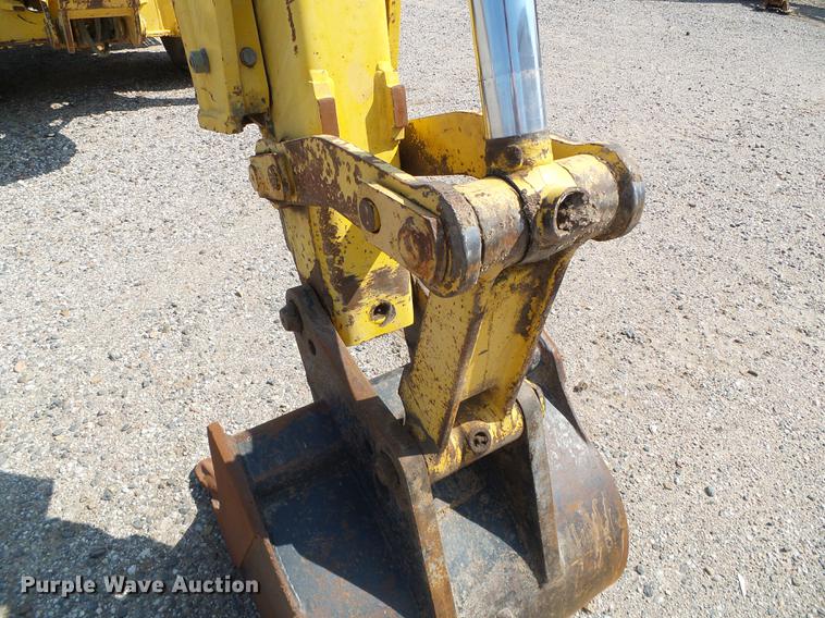 image for item DD5841 2006 Komatsu WB146 backhoe