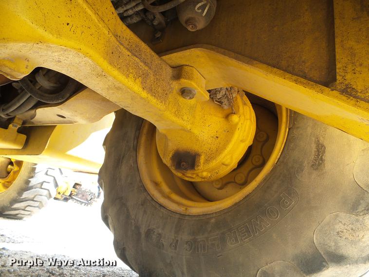 image for item DD5841 2006 Komatsu WB146 backhoe