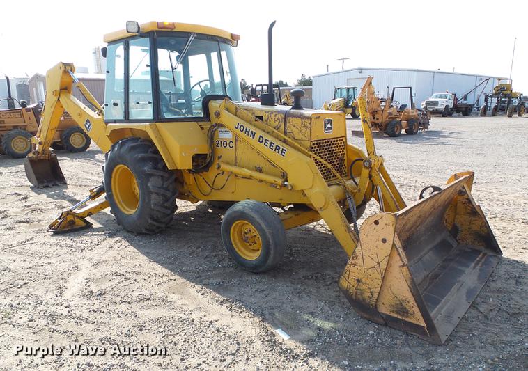 image for item DD5842 1988 John Deere 210C backhoe