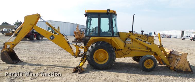 image for item DD5842 1988 John Deere 210C backhoe
