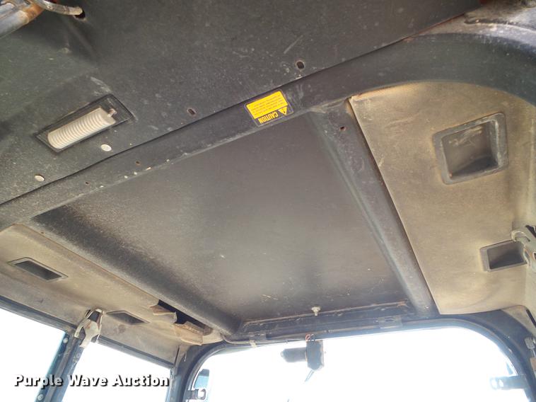 image for item DD5842 1988 John Deere 210C backhoe