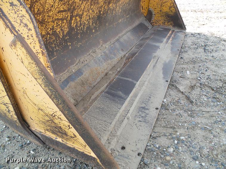 image for item DD5842 1988 John Deere 210C backhoe