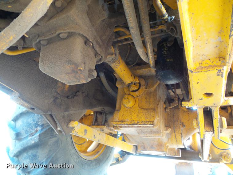 image for item DD5842 1988 John Deere 210C backhoe