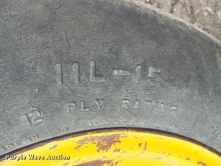 image for item DD5842 1988 John Deere 210C backhoe