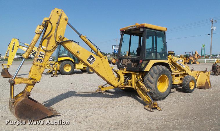 image for item DD5843 1996 John Deere 310D backhoe