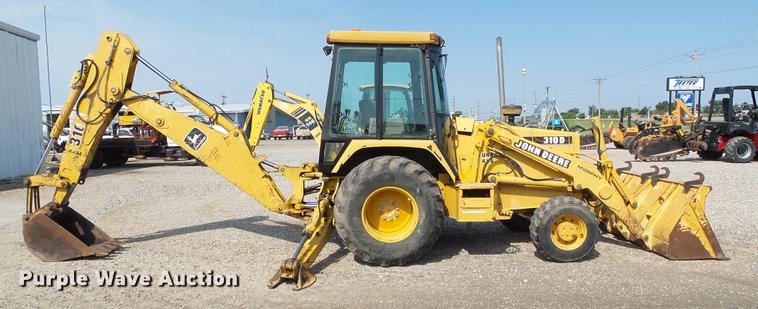 image for item DD5843 1996 John Deere 310D backhoe