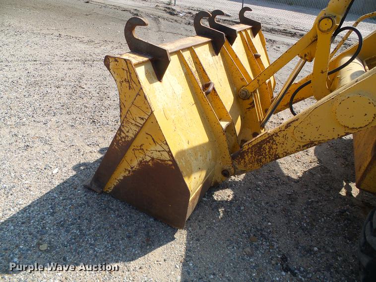 image for item DD5843 1996 John Deere 310D backhoe