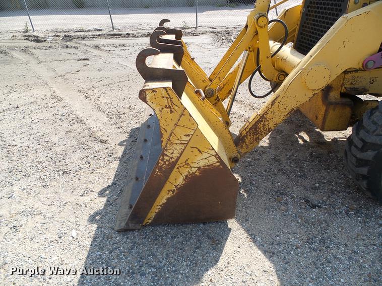 image for item DD5843 1996 John Deere 310D backhoe