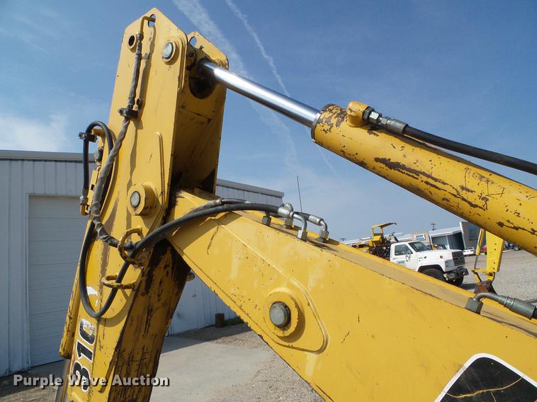 image for item DD5843 1996 John Deere 310D backhoe