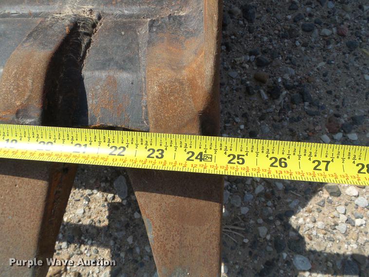 image for item DD5843 1996 John Deere 310D backhoe