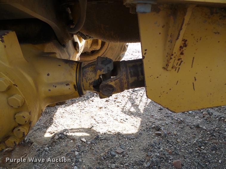 image for item DD5843 1996 John Deere 310D backhoe