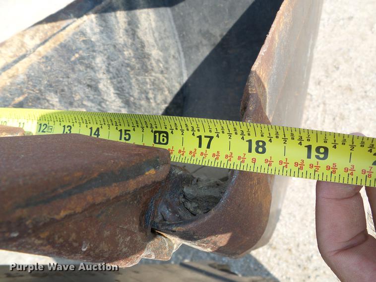 image for item DD5844 2015 Toro RT1200 trencher