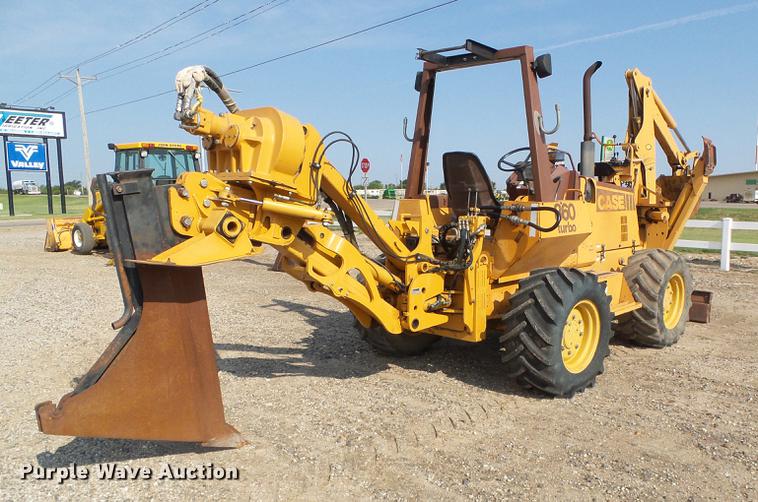 image for item DD5846 1994 Case 860 vibratory cable plow