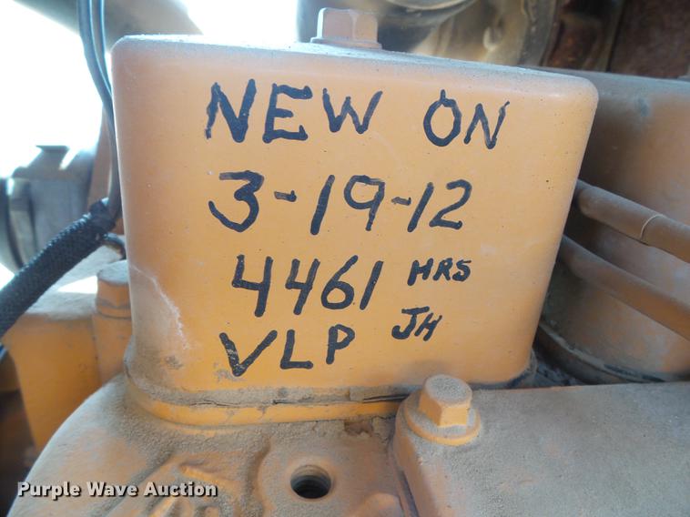 image for item DD5846 1994 Case 860 vibratory cable plow