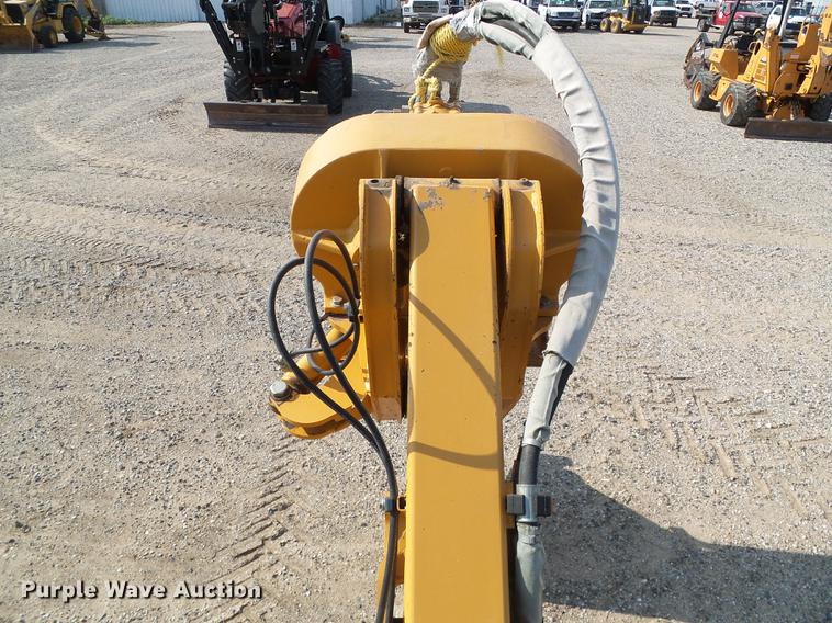 image for item DD5846 1994 Case 860 vibratory cable plow