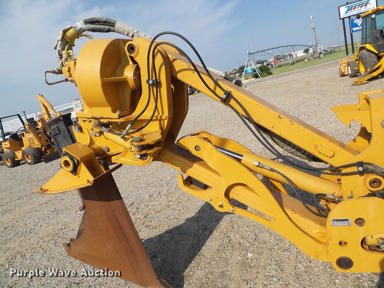 image for item DD5846 1994 Case 860 vibratory cable plow