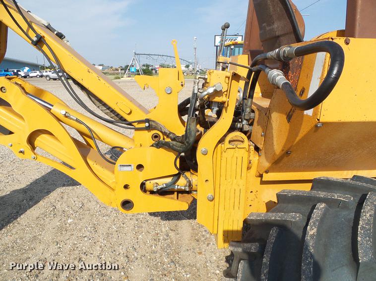 image for item DD5846 1994 Case 860 vibratory cable plow