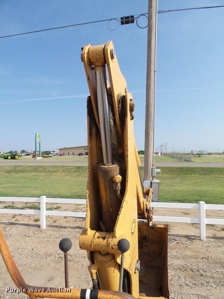 image for item DD5846 1994 Case 860 vibratory cable plow