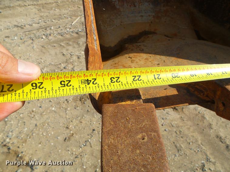 image for item DD5846 1994 Case 860 vibratory cable plow