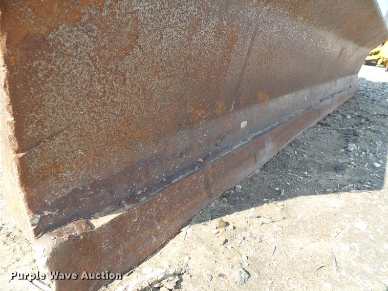 image for item DD5846 1994 Case 860 vibratory cable plow