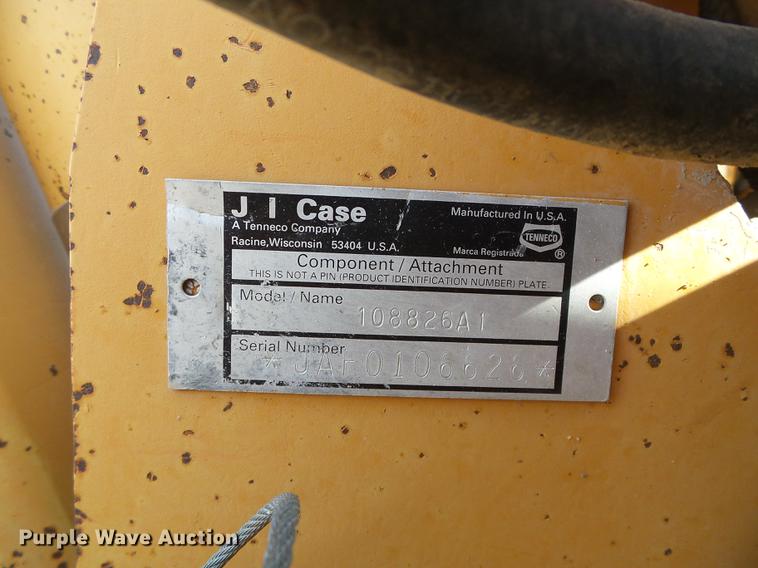 image for item DD5846 1994 Case 860 vibratory cable plow