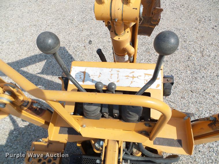 image for item DD5847 2002 Astec RT660 trencher