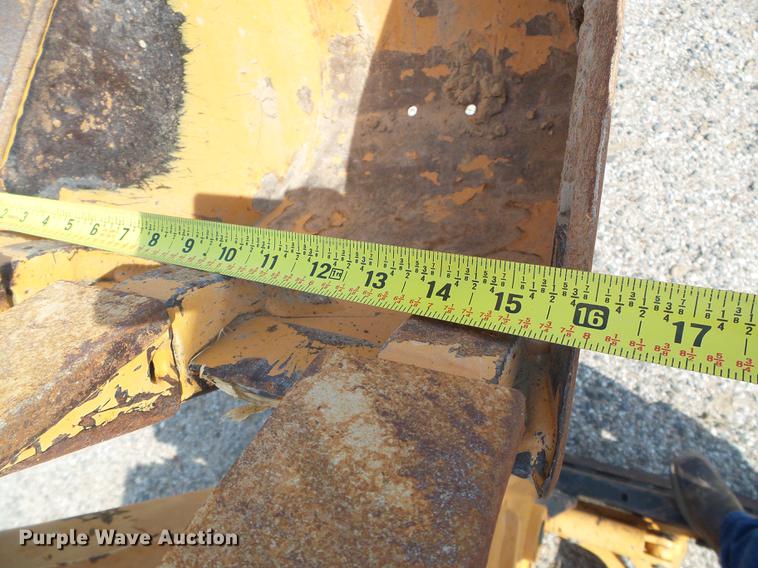 image for item DD5847 2002 Astec RT660 trencher