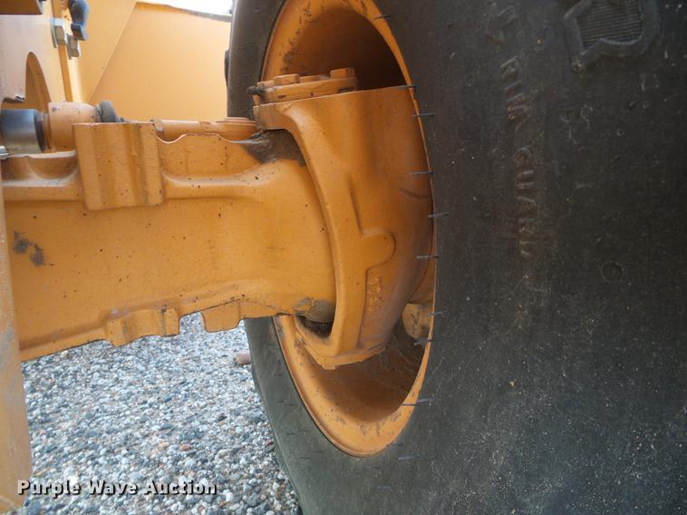 image for item DD5847 2002 Astec RT660 trencher