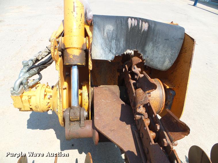 image for item DD5850 Case H939301 trencher