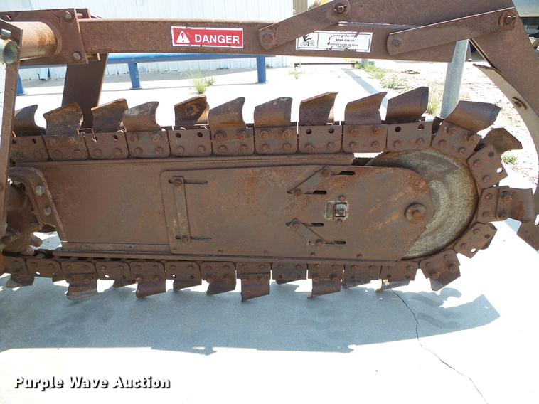 image for item DD5850 Case H939301 trencher