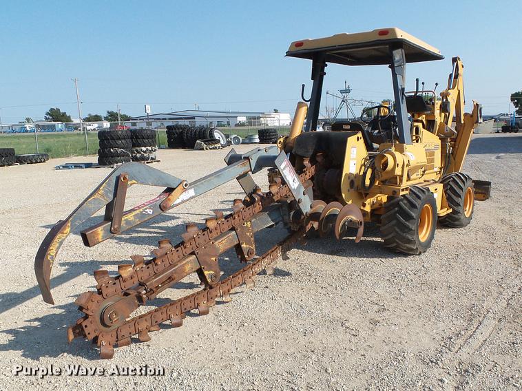 image for item DD5854 1999 Case 660 trencher